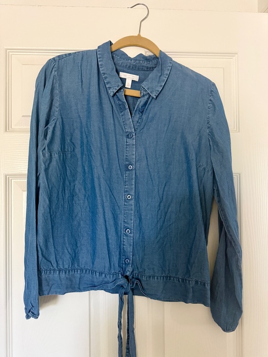 LC Lauren Conrad Tops - LC Lauren Conrad Chambray Blue Button-Front Tie Hem Shirt